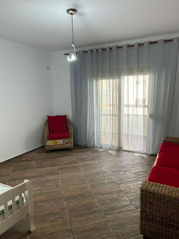 Apartament 2+1 per qera