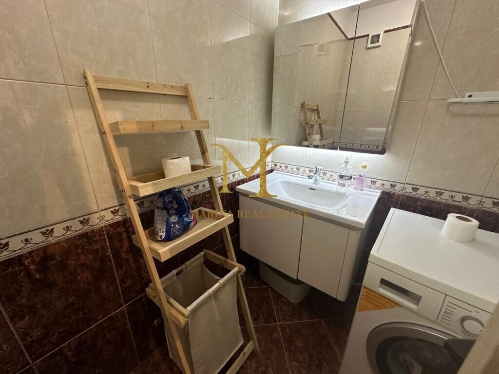 APARTAMENT 2+1 ME QERA , PLAZH HEKURUDHA !