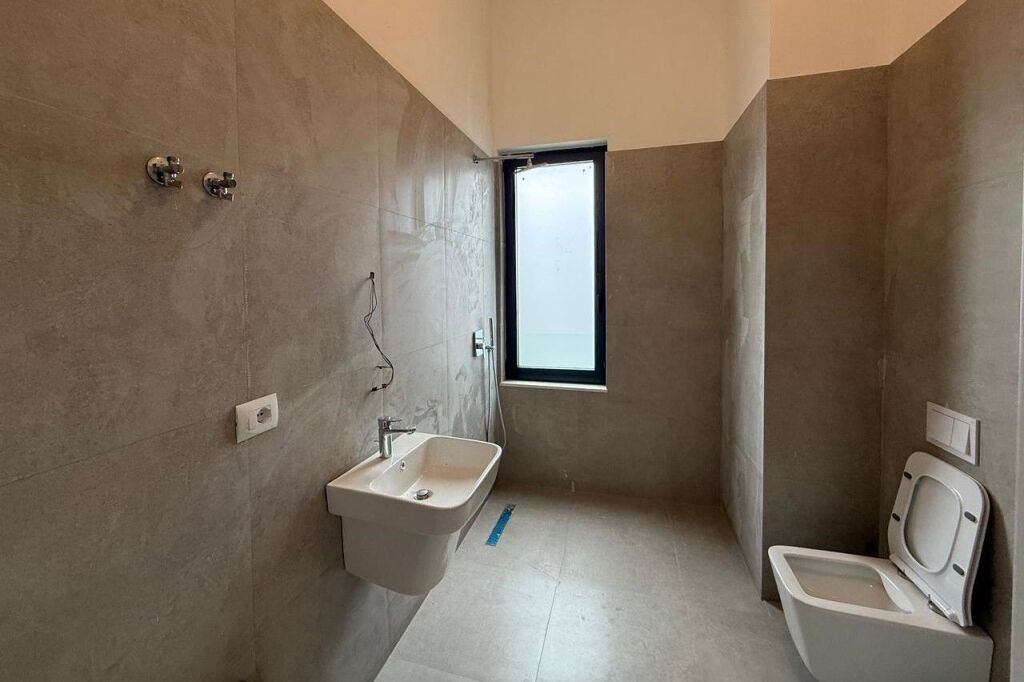 🏙️ SHITET PENTHOUSE 3+1+2 – QENDËR, TIRANË
