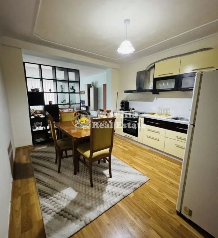 Qera | Apartament 1 + 1 + Aneks| Stadiumi Dinamo | 750 €/muaj