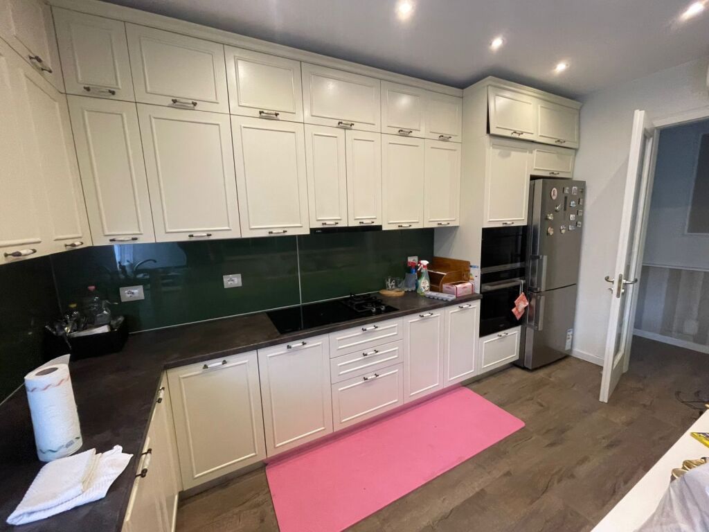 Qera Fz Liqeni i Thate , 2+1+2+Parkime2