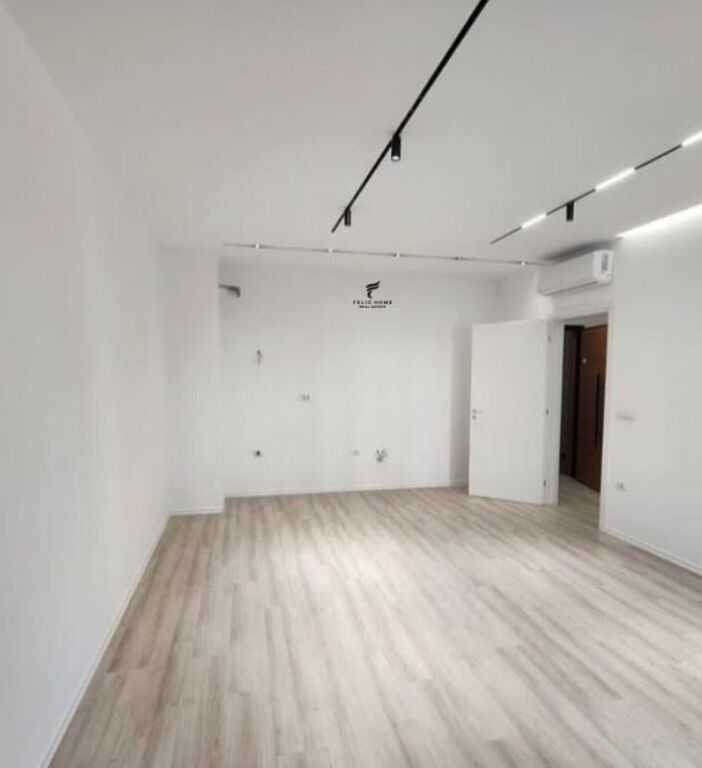 ZYRE ME QERA 100 M2 ZOGU ZI 100.000 LEKE