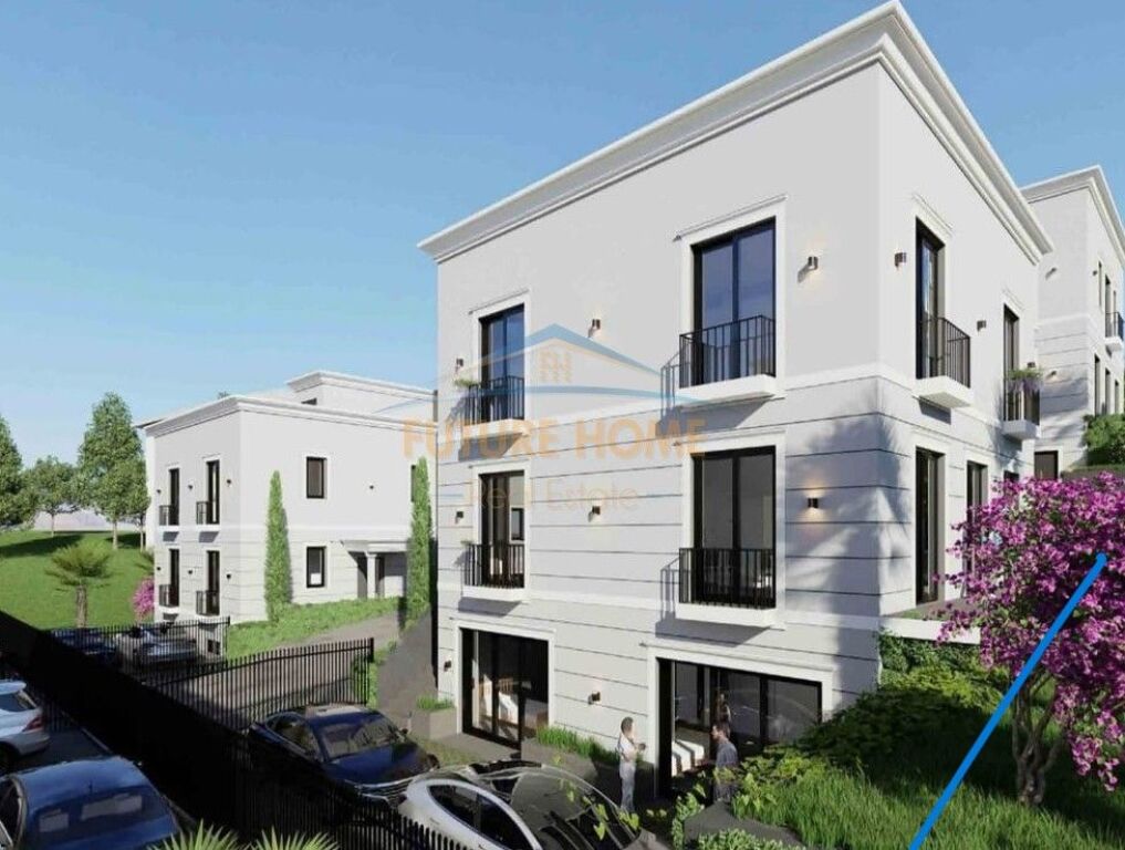 In vendita, Villa su 3 piani, Lago di Farka, Tirana