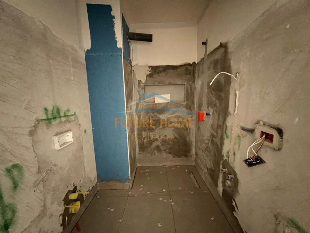 Shitet apartament 2+1+2 Rruga Jordan Misja