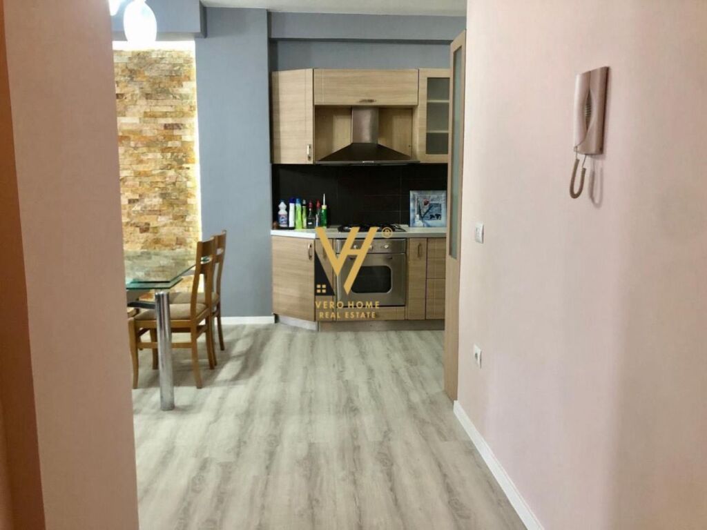 APPARTAMENTO 2+1 IN AFFITTO A GLOBE, VIA KAVAJES 650 EURO