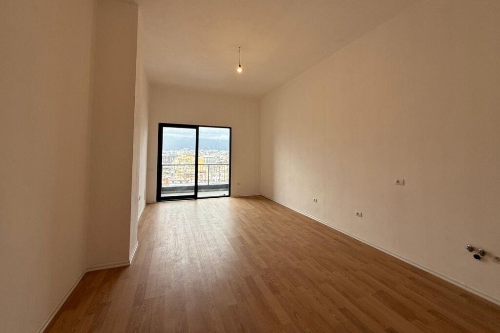 🏙️ SHITET PENTHOUSE 3+1+2 – QENDËR, TIRANË