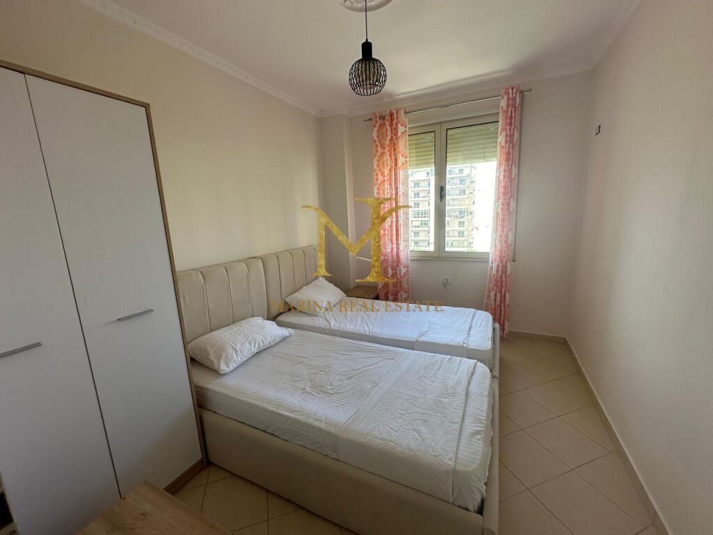 APARTAMENT 2+1 ME QERA , PLAZH HEKURUDHA !