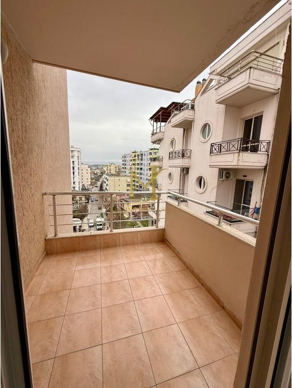 JEPET ME QERA APARTAMENT 1+1 NE PLAZH HEKURUDHA , DURRES !!