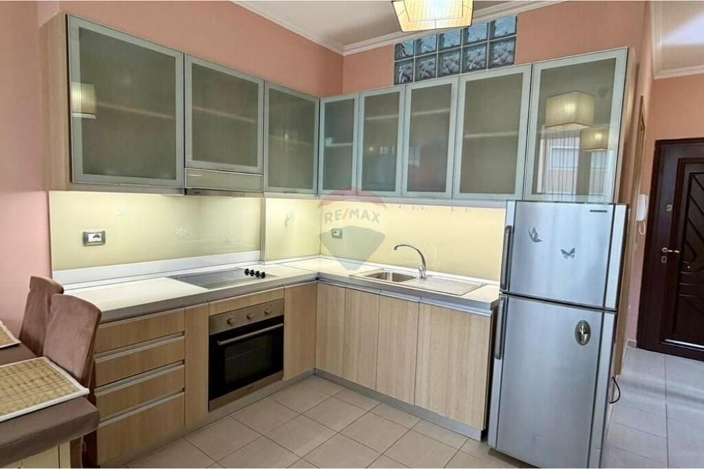 Apartament 1+1 + Parkim për Qira,Liqeni I Thatë