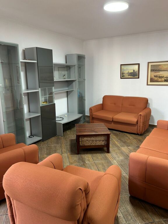 Apartament 2+1 per qera