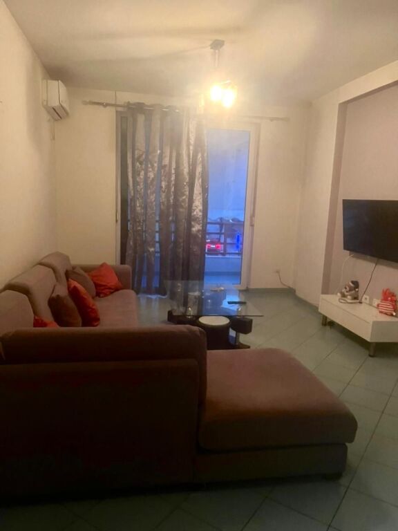 APARTAMENT NE SHITJE PRANE KRISTASLIT