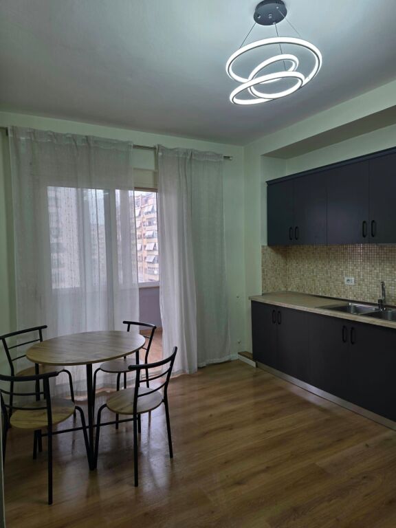 Appartamento in affitto 1+1 presso Komuna Parisit