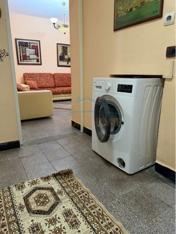 Qera, Apartament 1+1 , Porcelan