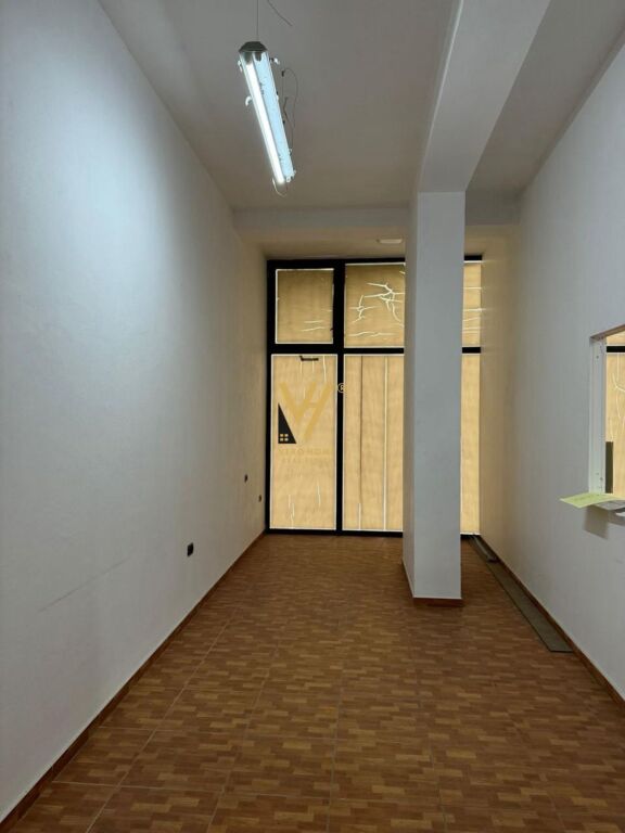 JEPET ZYRE 120 M2 ME QIRA TE SELVIA 100.000 LEKE