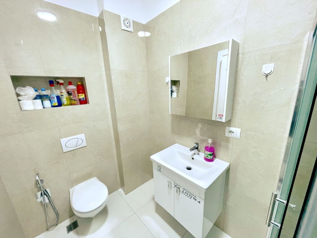 Jepet me QIRA apartament 1+1 afër KIKA 2, Komuna e Parisit