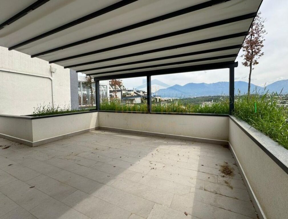 SHITET PENTHOUSE 3+1+3 POSTE PARKIMI GREEN TERRACE , LIQENI THATE