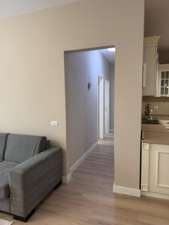 In affitto 2+1+2 GIARDINO BOTANICO ALLA MOSCHEA 700 mila lek