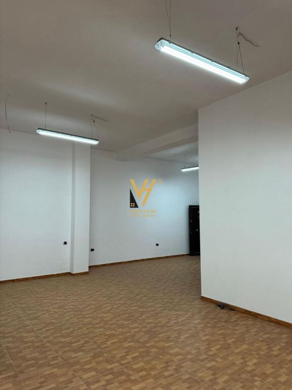 JEPET ZYRE 120 M2 ME QIRA TE SELVIA 100.000 LEKE