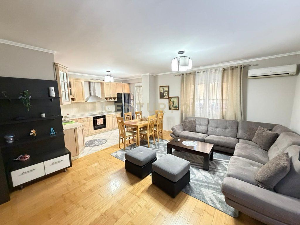 Apartament 2+1 për shitje pranë stadiumit Air Albania – Lokacion elitar në zemër të Tiranës 350,000 €