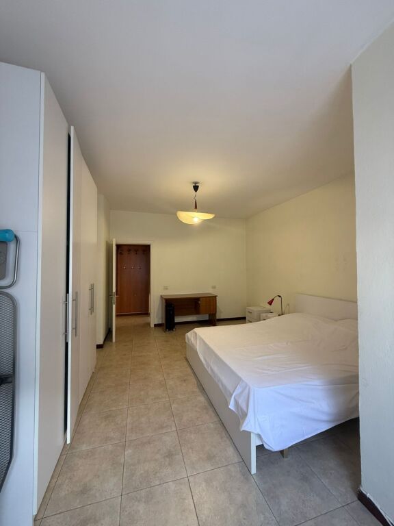 🏡 Apartament 2+1+2 me qera – Bllok