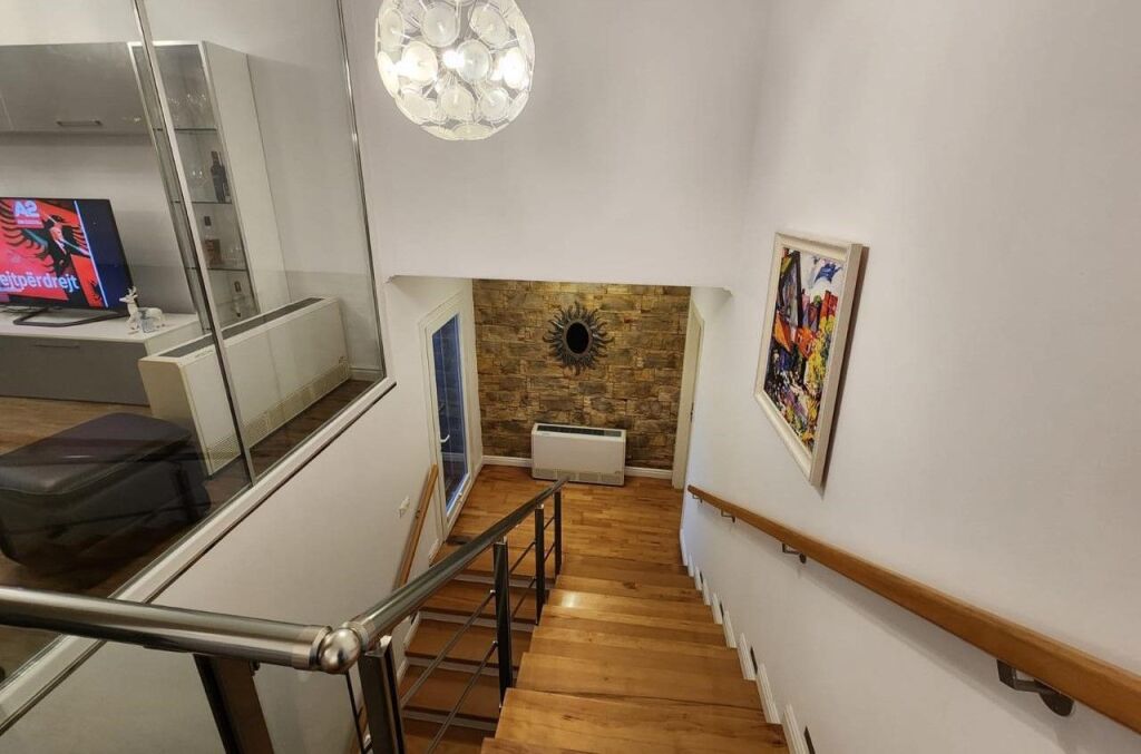 🏡 VILLA SU DUE PIANI IN AFFITTO – VICINO A TEG