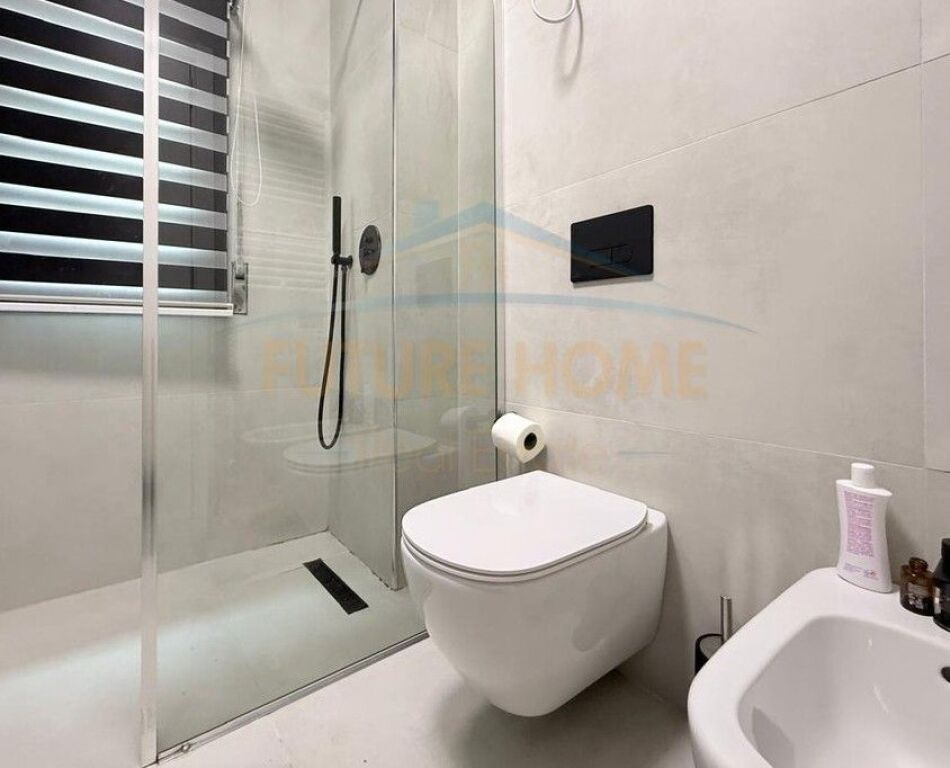 In vendita, Appartamento 2+1+2, Giardino Botanico, Tirana