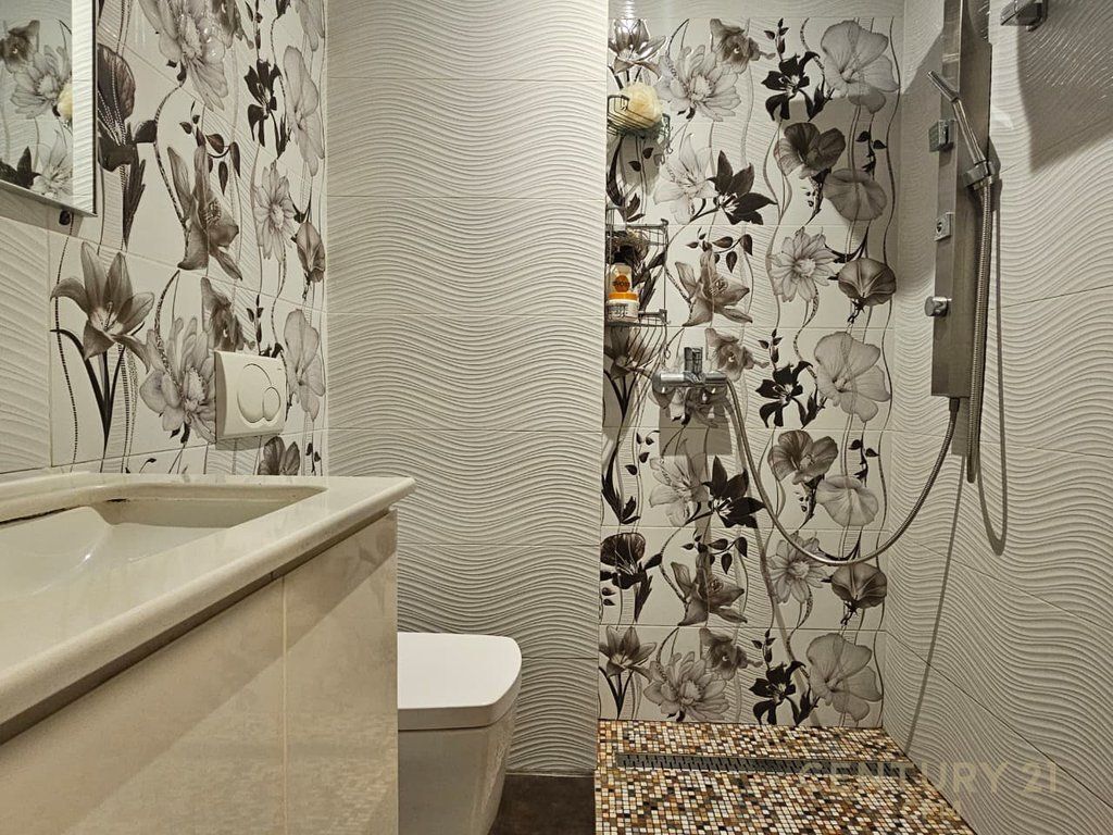 Apartment 3+1+2 for sale opposite Delijorgji
