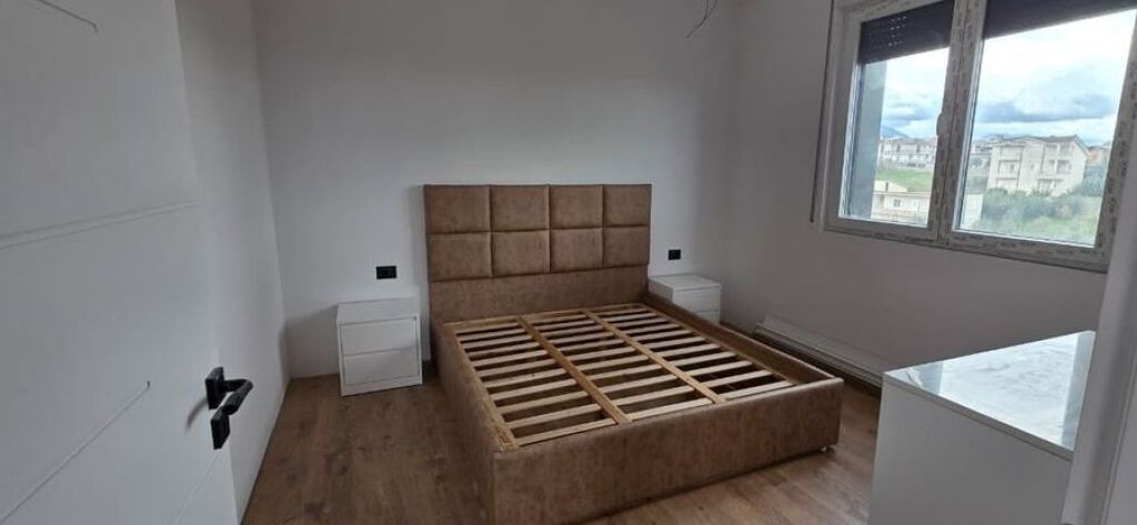 Jepet me qera 1+1+post parkimi ne Paskuqan