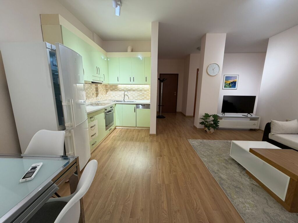 Apartament me qera