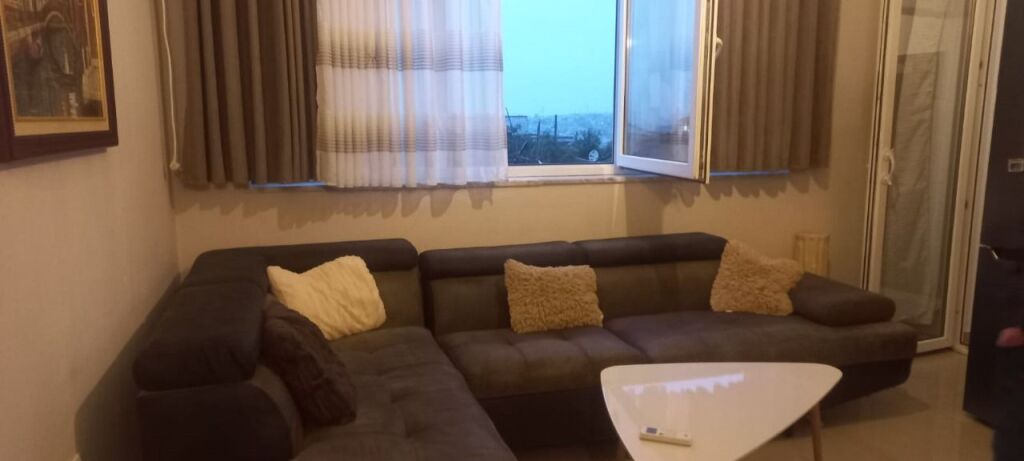 Apartment 1+1 for rent in Fresk (32, 000 leke)