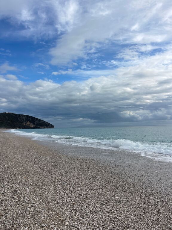 Business premises for sale by the road near the coast in Dhermi