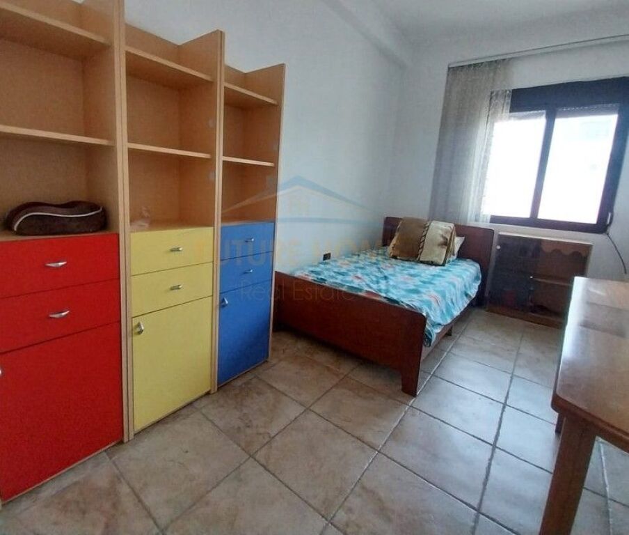 Qera, Aartament 3+1+2, Rruga Haxhi Dalliu.