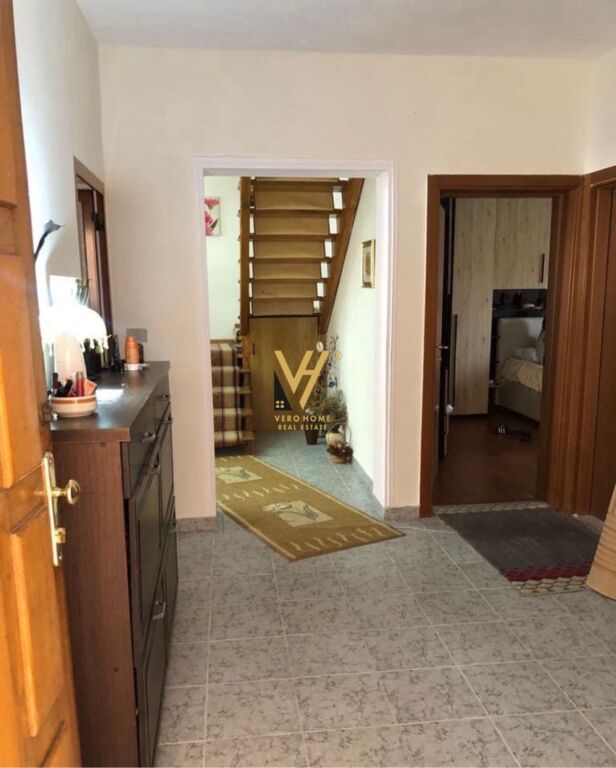 SHITET APARTAMENT DUPLEX 3+2+3 TE 21 DHJETORI 400.000 EURO