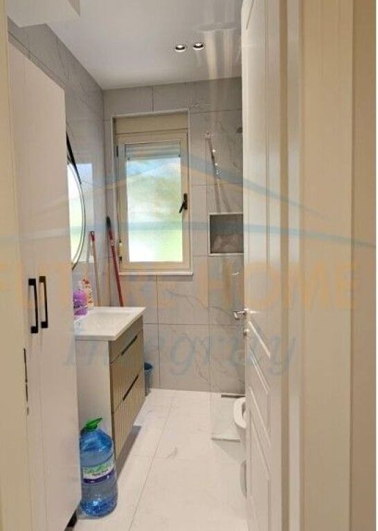 Affitto, Appartamento 1+1, Via Irfan Tomini, Tirana.