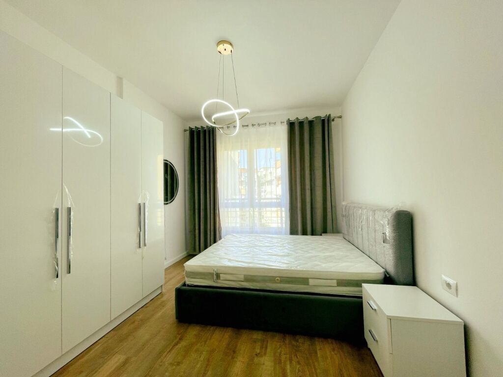 Jepet me QIRA apartament 1+1 afër KIKA 2, Komuna e Parisit