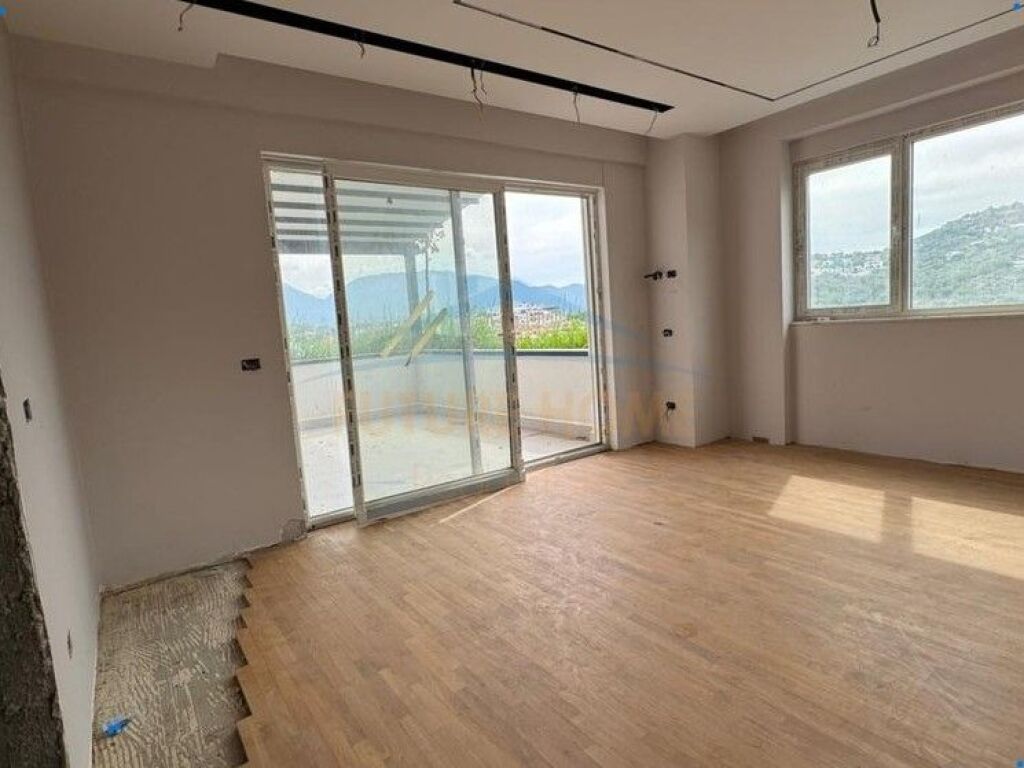 In vendita, Attico 3+1+3 Posti Auto, Green Terrace, Lago Secco