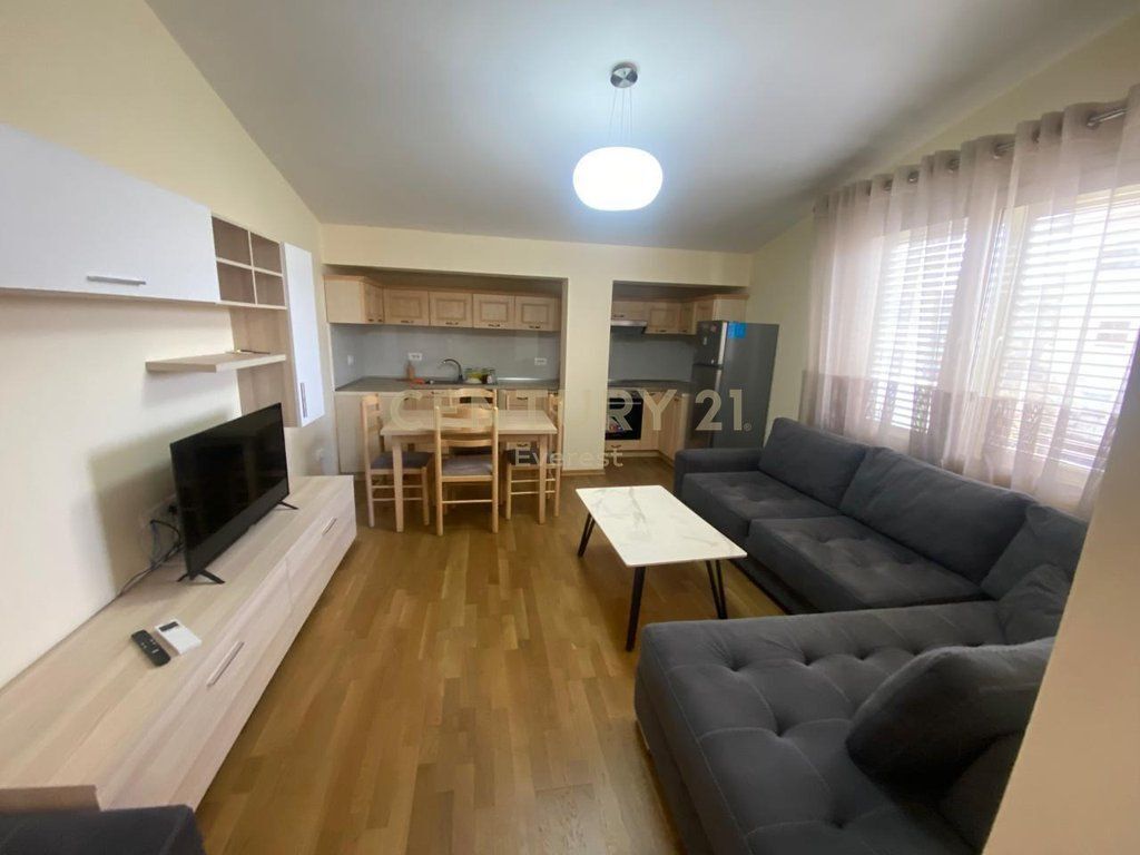JEPET ME QERA APARTAMENT 2+1 TEK INXHINIERIA
