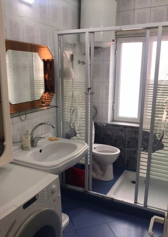 APARTAMENT ME QERA 2+1 RRUGA E DIBRES 55.000 LEKE