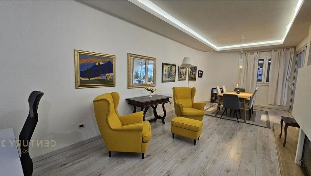 Shitet apartament 3+1+2 ne Bllok!