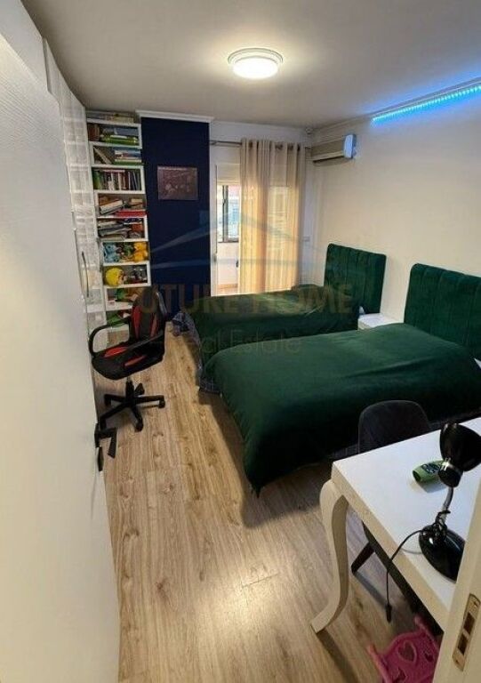 Shitet, Apartament 2+1,Unaza e re