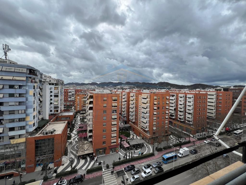 Affitto, Appartamento 2+1, Via Kavajës, Tirana.