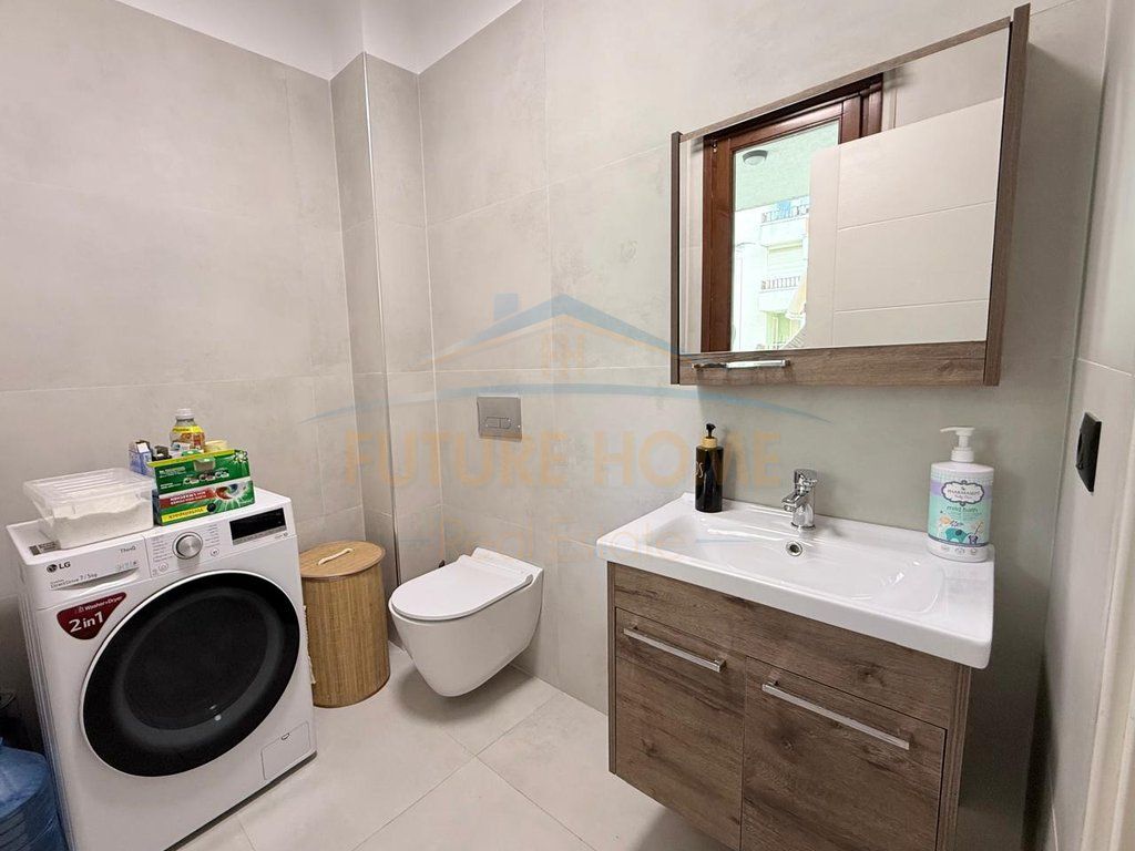 For sale, Apartment 2+1+2, Botanical Garden, Tirana