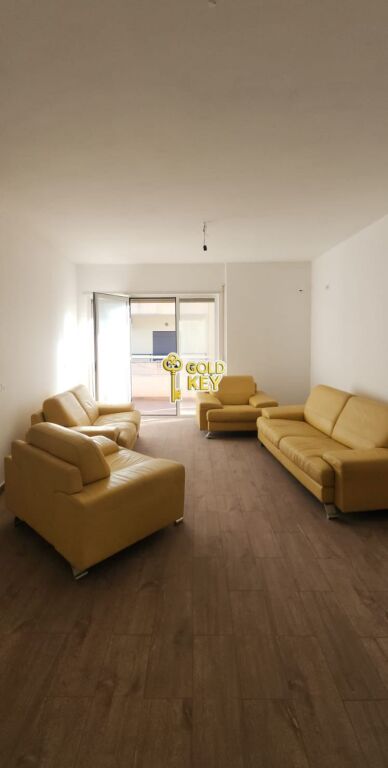 🏡 APARTAMENT ME QERA 3+1+2 VOLLGA DURRES