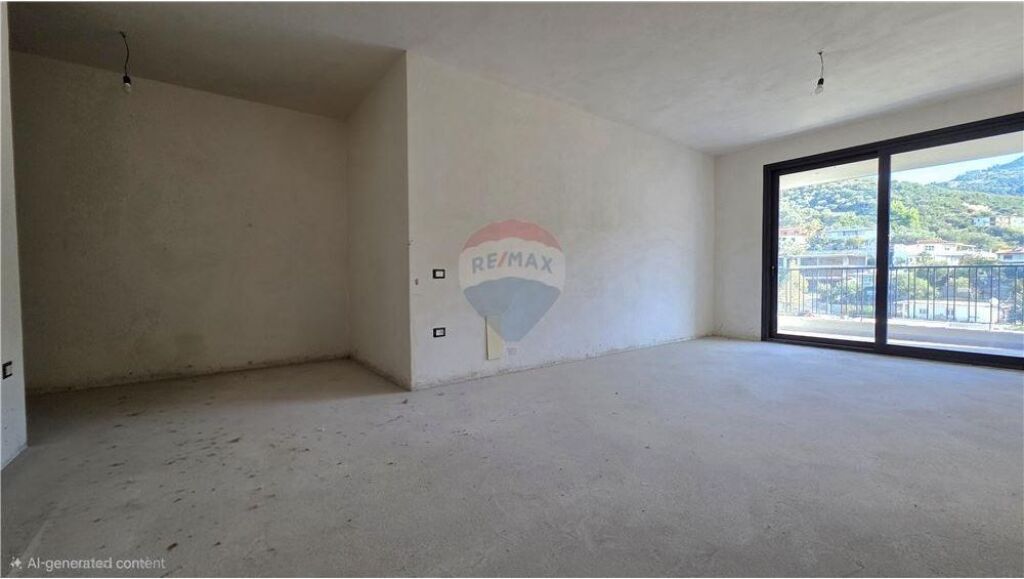 APARTMENT 2+1+2 + GARAGE FOR SALE – LUNGOMARE