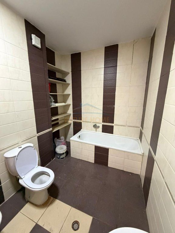 Shitet apartament 2+1+2 Rruga e Kavajes