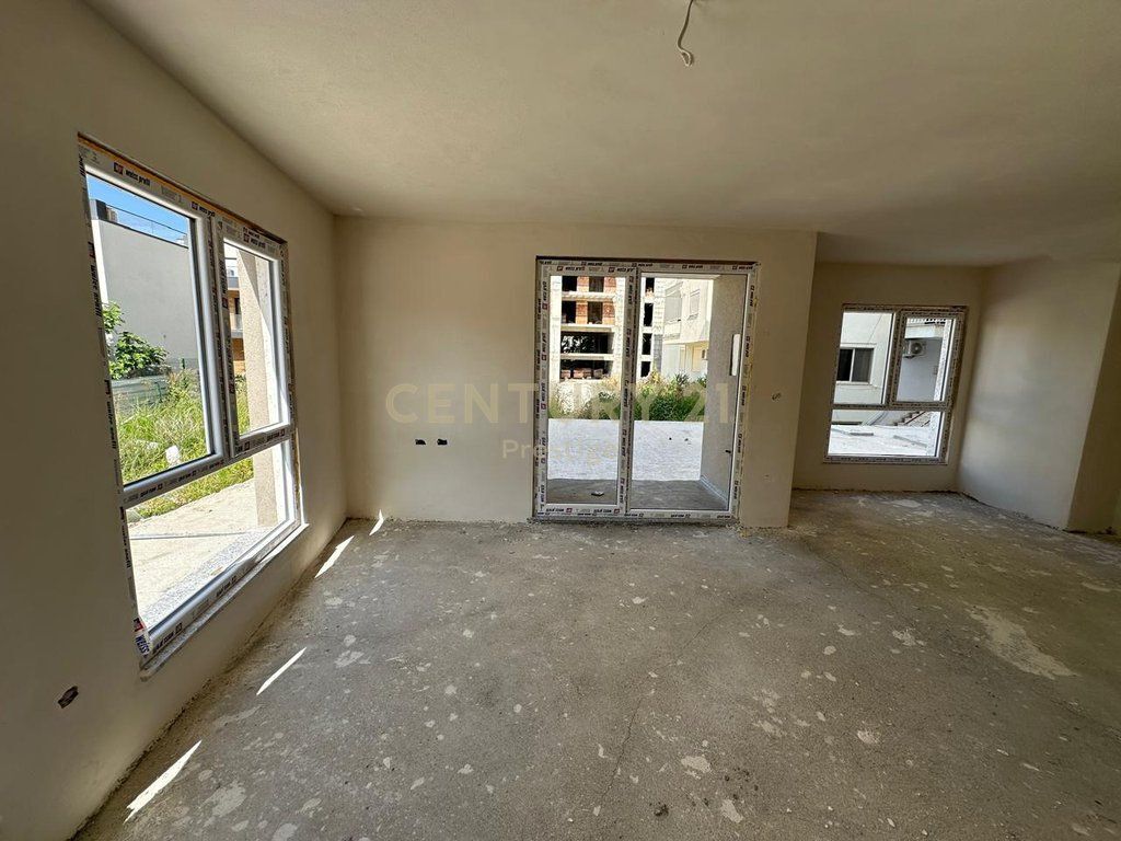 DUPLEX + POST PARKIMI NE SHITJE I VENDOSUR NE GOLEM!