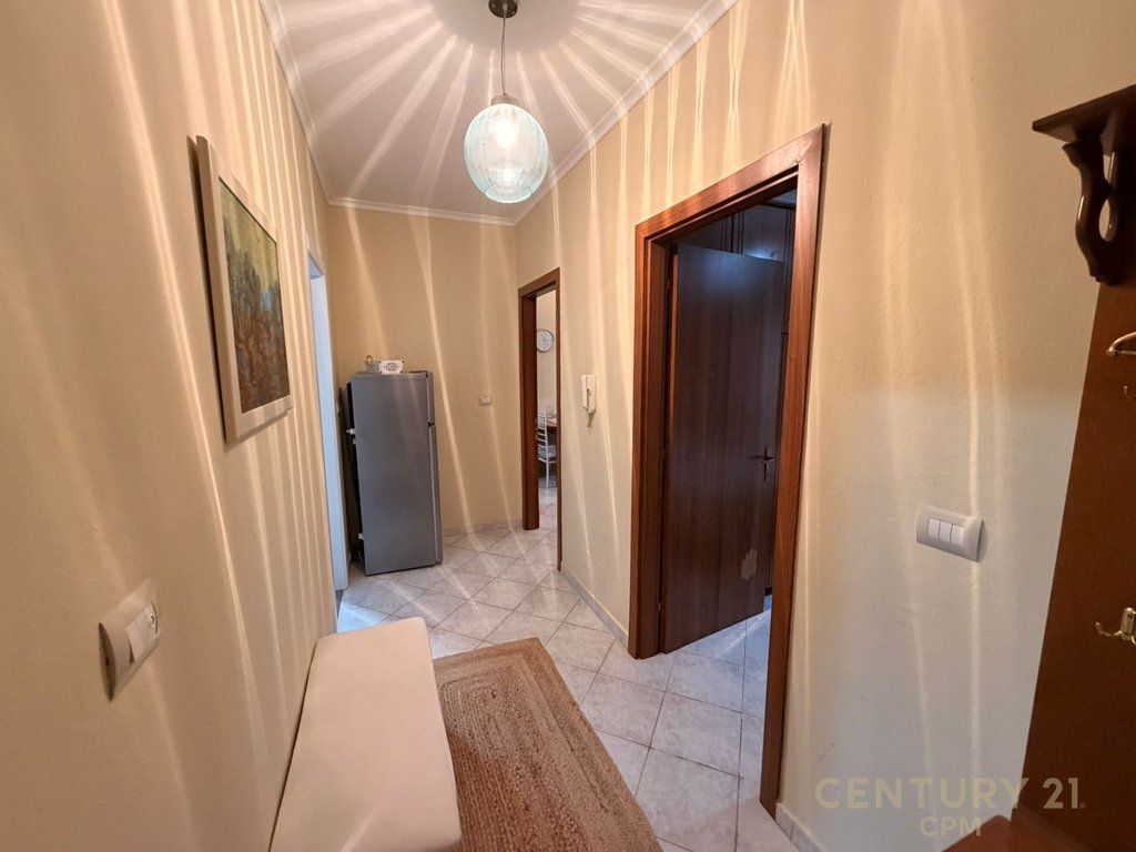 APARTAMENT 1+1 ME QIRA TEK KOMUNA E PARISIT