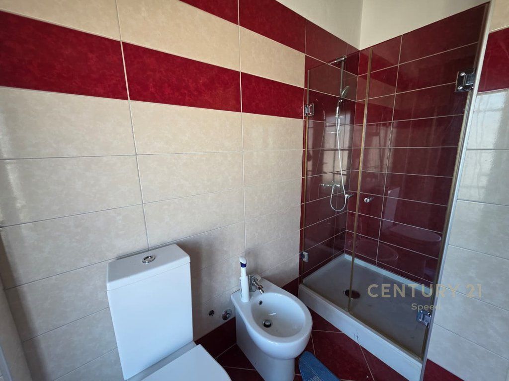 VILLA WITH YARD FOR RENT IN ONE OF THE BEST COMPLEXES OF TIRANA