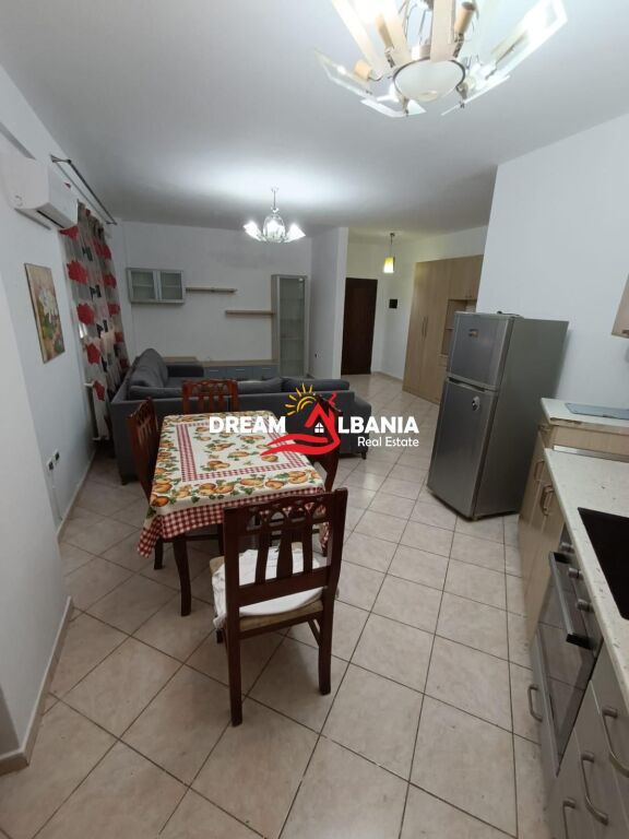 Ambient zyre bosh me qera ne rrugen Lidhja e Prizrenit te Garda, Tirane (ID 42215485)