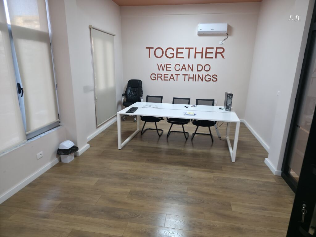 🏢 Office for Rent 220 m²